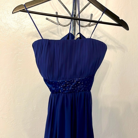 Max and Cleo nvy wedding dress, strapless, size: 6, used once - Picture 2 of 4